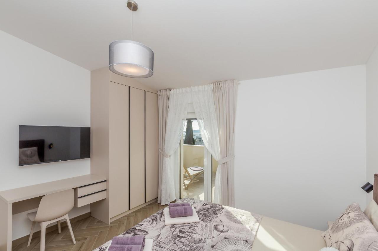 Holiday House Villa Andro Пинезичи Экстерьер фото