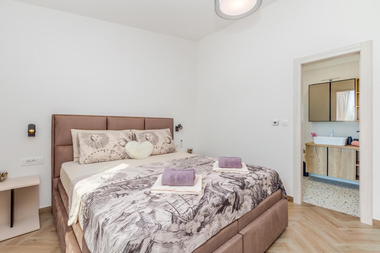Holiday House Villa Andro Пинезичи Экстерьер фото