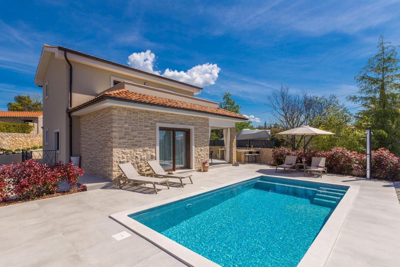 Holiday House Villa Andro Пинезичи Экстерьер фото
